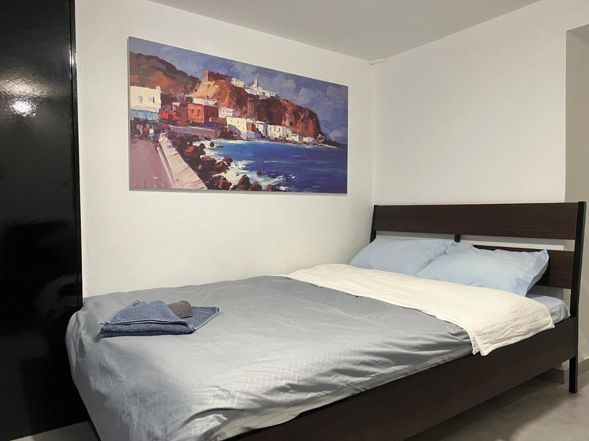 Glyfada Coast Studio Apartment เอเธนส์ ภายนอก รูปภาพ